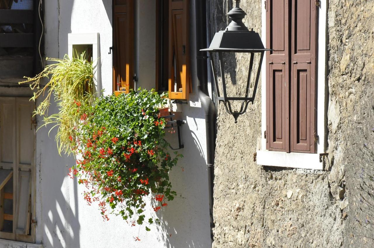 Albergo Meuble Olivi Toscolano Maderno Exteriör bild