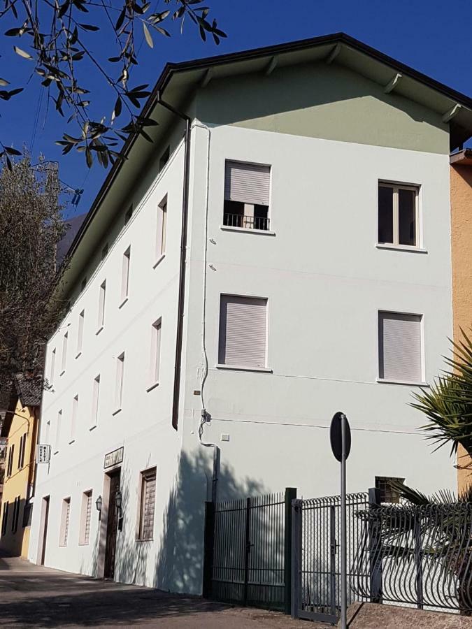 Albergo Meuble Olivi Toscolano Maderno Exteriör bild
